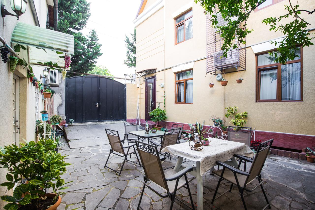 Hotel Garden House Tbilisi Bagian luar foto